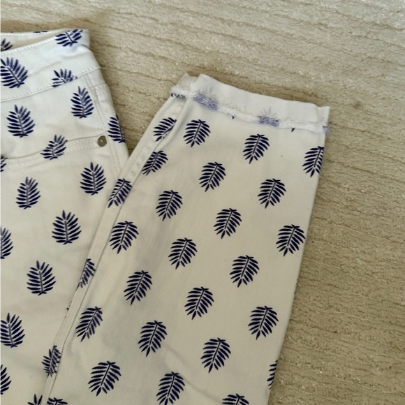 Vineyard Vines Jeans - Picture 2 of 8